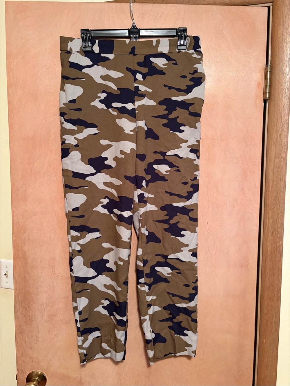 Banana Republic Hayden Camo Tapered Pants Size 10
